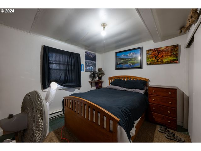 374 WAITE St, Eugene, OR 97402