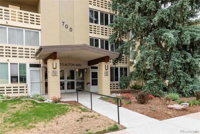 700 S Alton Way 10B, Denver, CO 80247