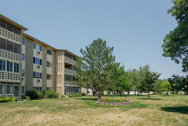 700 S Alton Way 10B, Denver, CO 80247