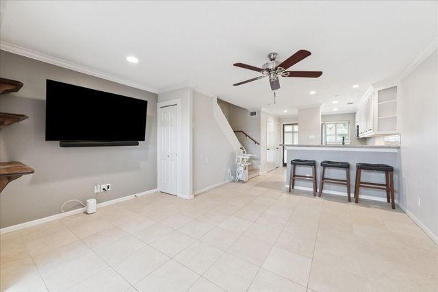 2330 Lakewood Yacht Club Drive 4, Seabrook, TX 77586