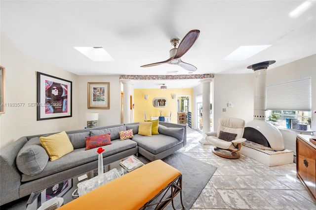 1840 Tigertail Ave, Miami, FL 33133