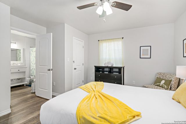 226 bee, San Antonio, TX 78208