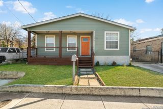 226 bee, San Antonio, TX 78208