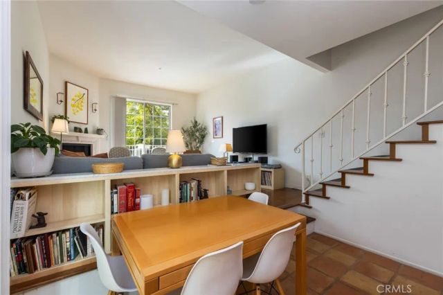 11445 Moorpark, Studio City, CA 91602