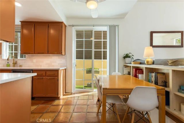 11445 Moorpark, Studio City, CA 91602