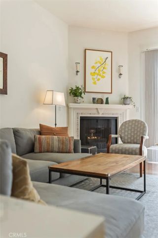 11445 Moorpark, Studio City, CA 91602