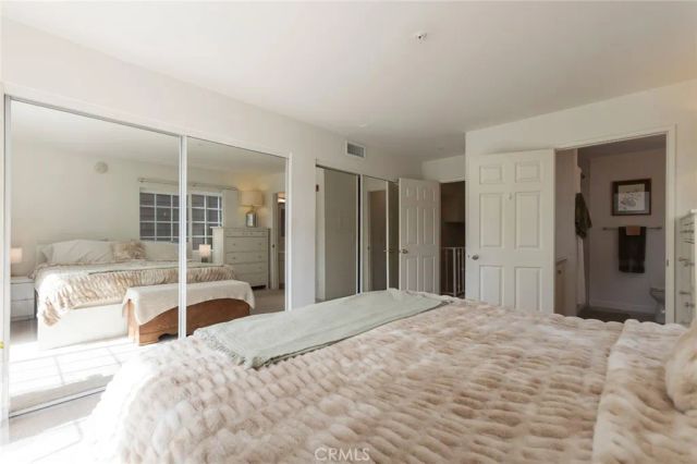 11445 Moorpark, Studio City, CA 91602