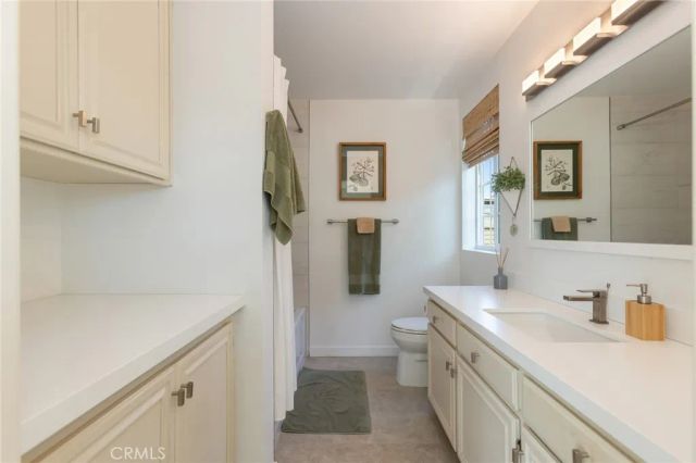 11445 Moorpark, Studio City, CA 91602