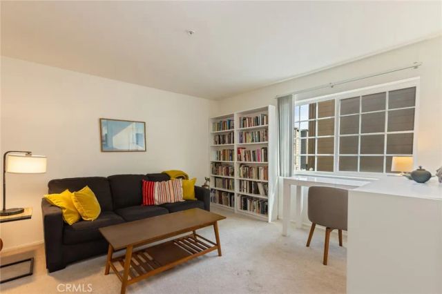 11445 Moorpark, Studio City, CA 91602