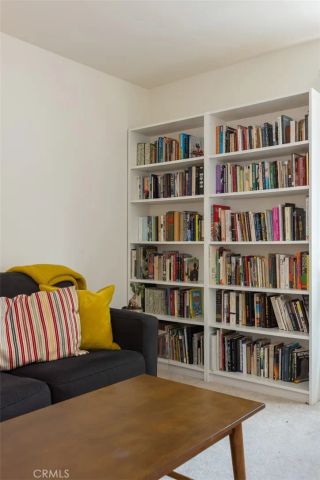 11445 Moorpark, Studio City, CA 91602