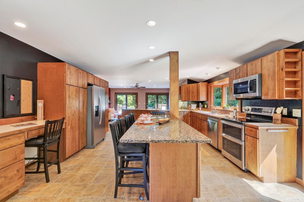 2 Brookfield Road, Falmouth, ME 04105 — photo 5