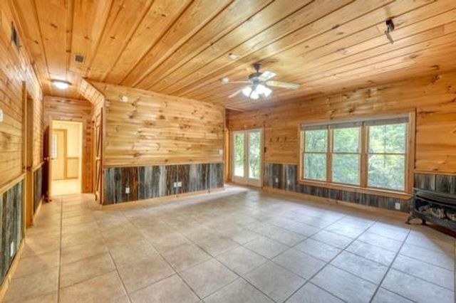 300 Chapman Lane, Blairsville, GA 30512