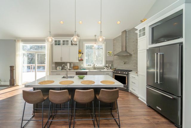 11889 Joneswood Drive, Baxter, MN 56425