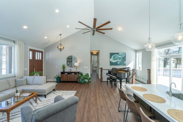 11889 Joneswood Drive, Baxter, MN 56425