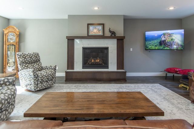 11889 Joneswood Drive, Baxter, MN 56425