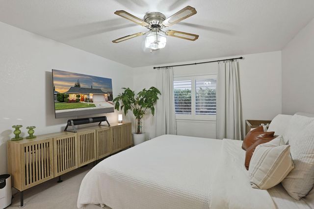18923 Wildwood Dr, Lockeford, CA 95237