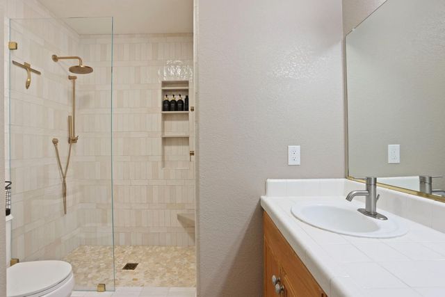 18923 Wildwood Dr, Lockeford, CA 95237