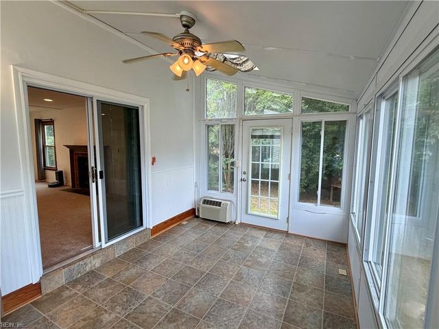 5 Sunset Ct, Portsmouth, VA 23703