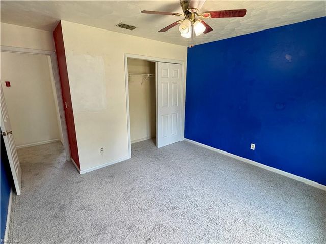 5 Sunset Ct, Portsmouth, VA 23703