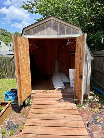 5 Sunset Ct, Portsmouth, VA 23703
