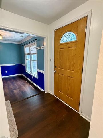 5 Sunset Ct, Portsmouth, VA 23703