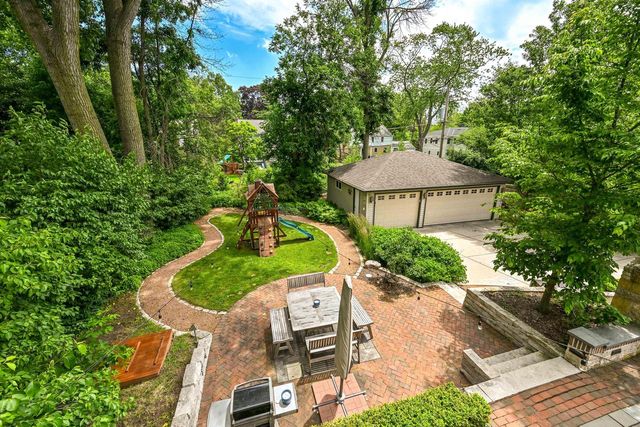 8332 N Greenvale ROAD, Fox Point, WI 53217