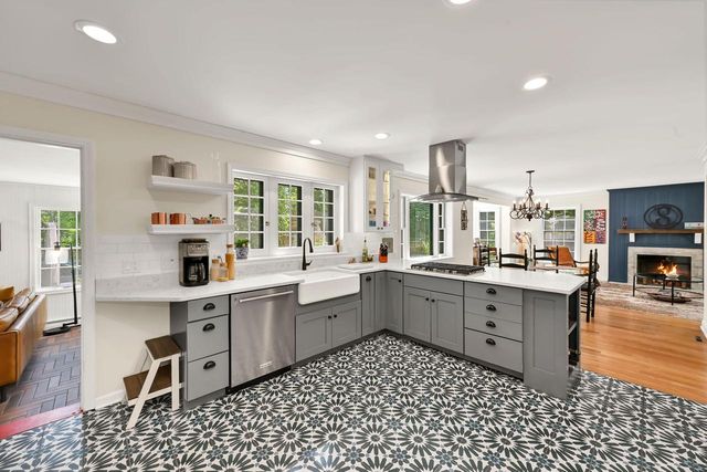8332 N Greenvale ROAD, Fox Point, WI 53217