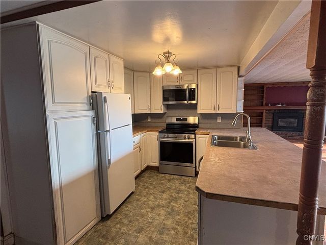 890 Cayuga Street, Fulton, NY 13069