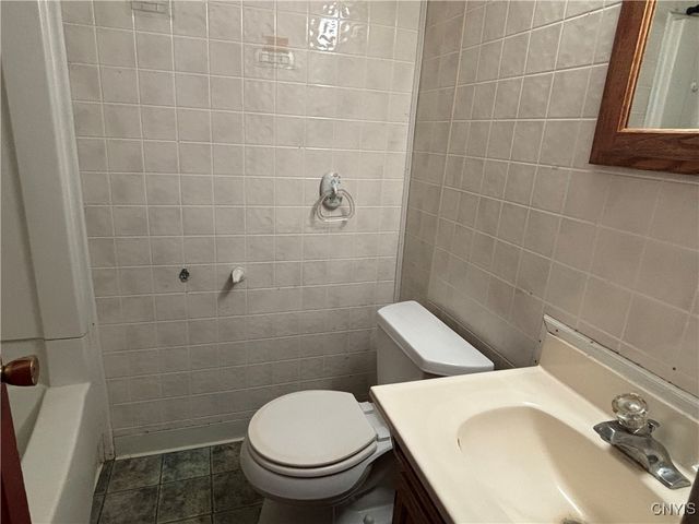 890 Cayuga Street, Fulton, NY 13069