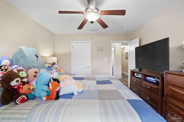 1142 Maskoke Dr, Cantonment, FL 32533