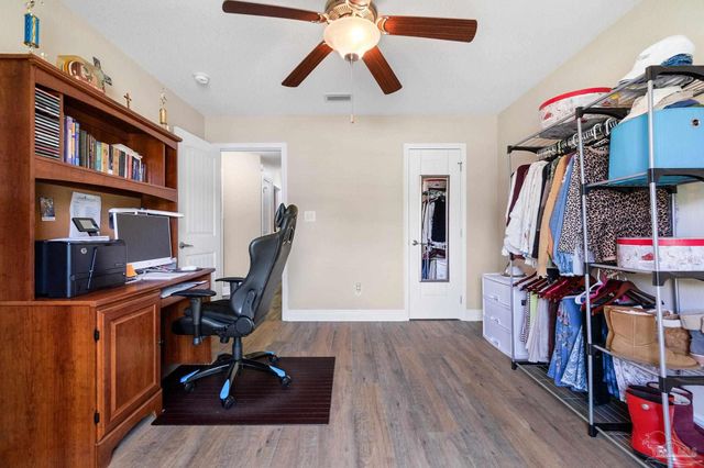1142 Maskoke Dr, Cantonment, FL 32533
