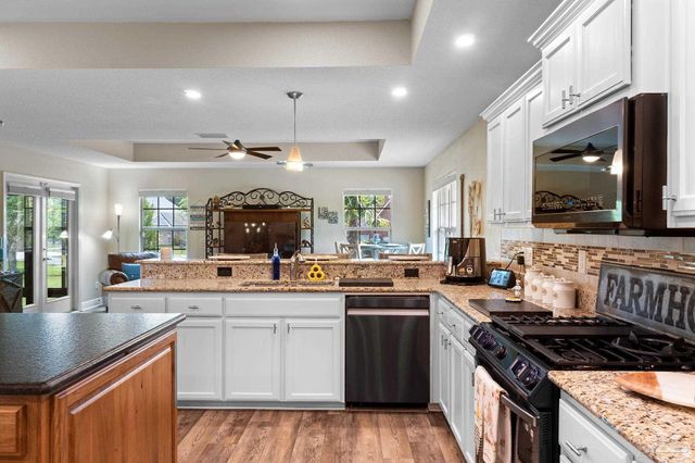 1142 Maskoke Dr, Cantonment, FL 32533