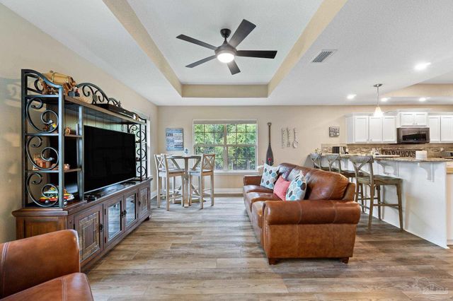 1142 Maskoke Dr, Cantonment, FL 32533