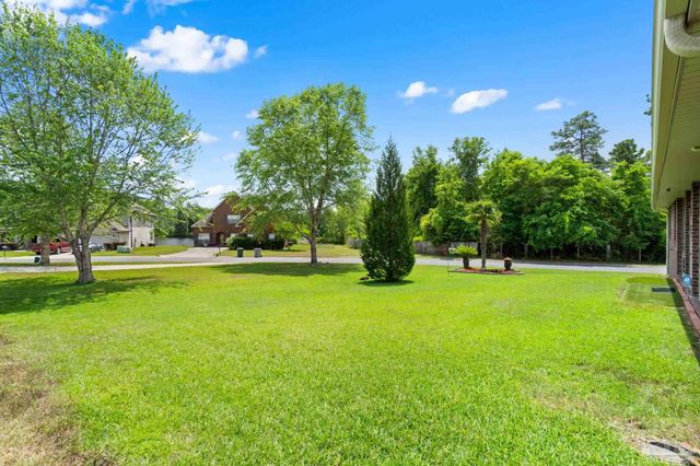 1142 Maskoke Dr, Cantonment, FL 32533