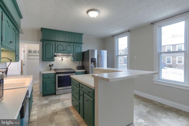 220 W MAIN ST, Newmanstown, PA 17073