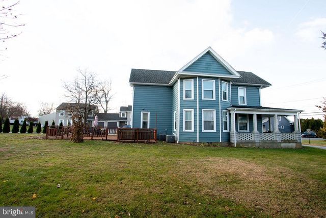 220 W MAIN ST, Newmanstown, PA 17073