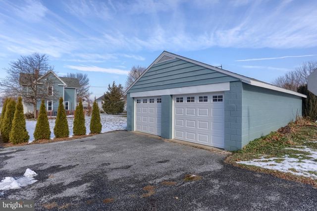 220 W MAIN ST, Newmanstown, PA 17073