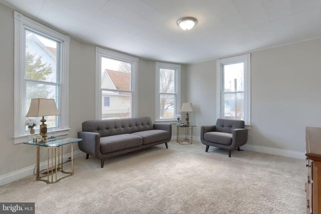 220 W MAIN ST, Newmanstown, PA 17073