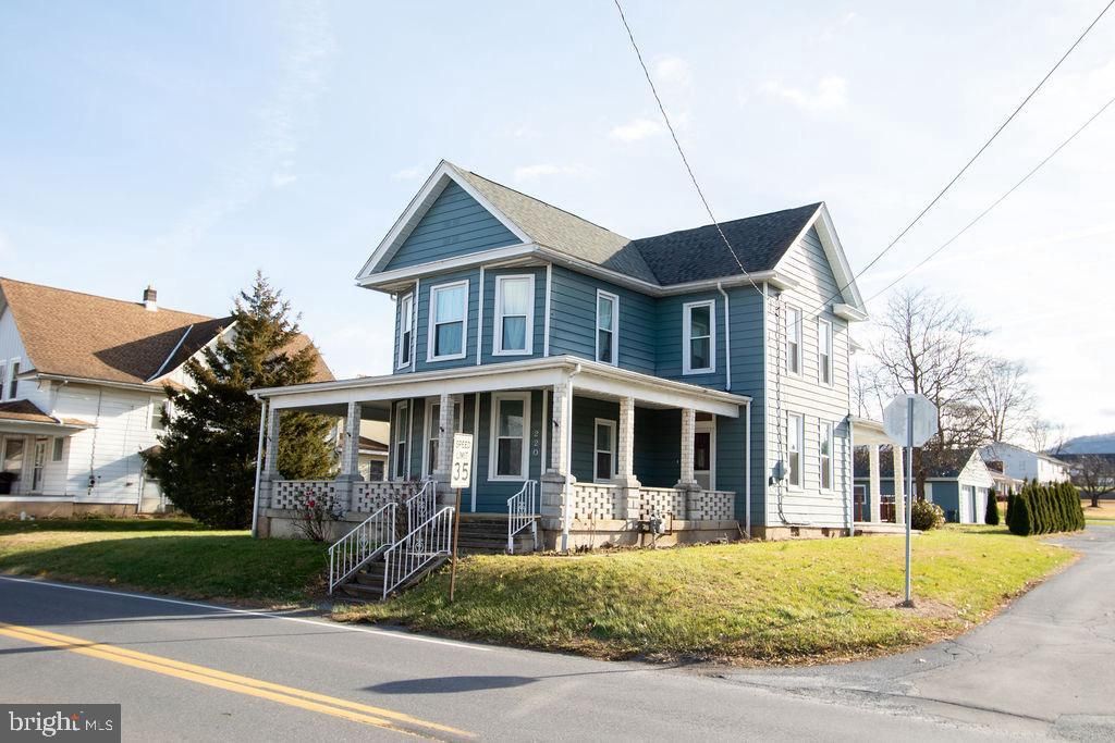 220 W MAIN ST, Newmanstown, PA 17073