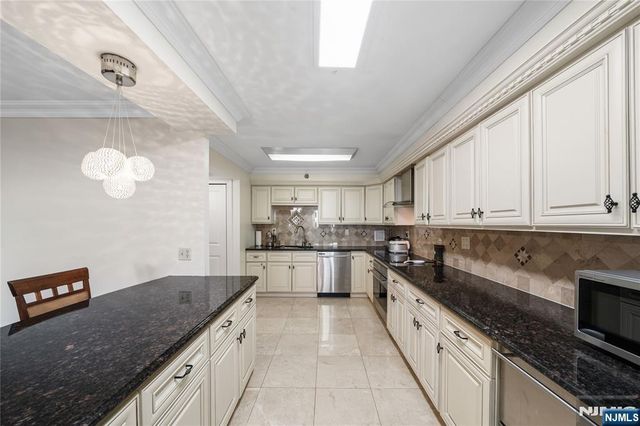 1512 Palisade Avenue 19A, Fort Lee, NJ 07024