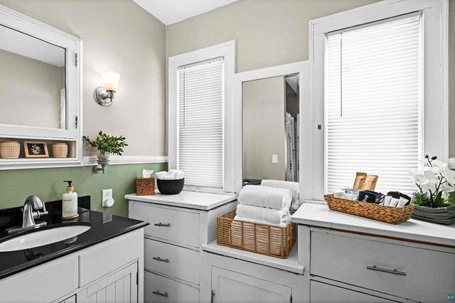 32 Laurel Avenue, Superior, WI 54880