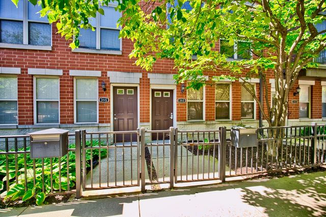 353 E Eastgate Place, Chicago, IL 60616