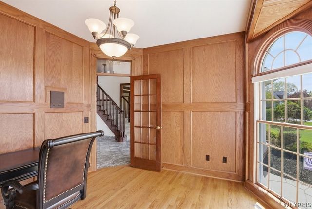 5559 Oakdale Lane, Clarence, NY 14221