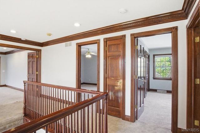5559 Oakdale Lane, Clarence, NY 14221