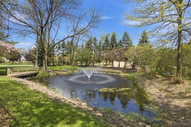 5559 Oakdale Lane, Clarence, NY 14221