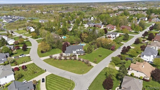 5559 Oakdale Lane, Clarence, NY 14221