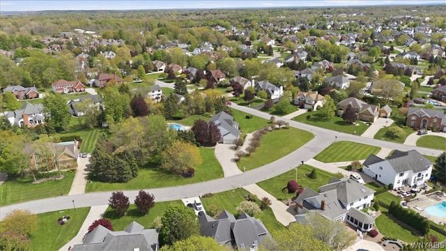 5559 Oakdale Lane, Clarence, NY 14221