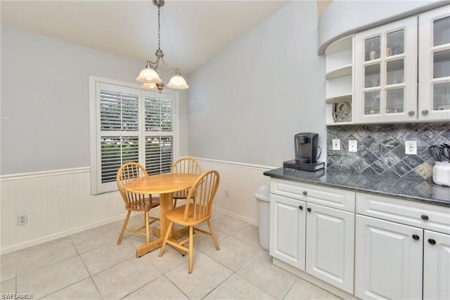 8207 Ibis Cove CIR Y, Naples, FL 34119
