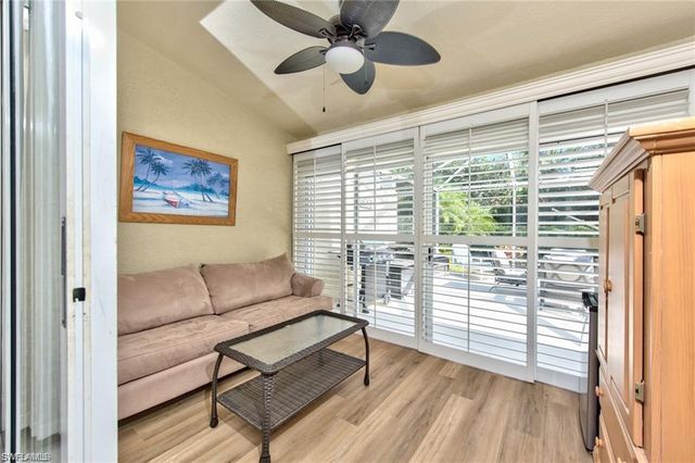 8207 Ibis Cove CIR Y, Naples, FL 34119
