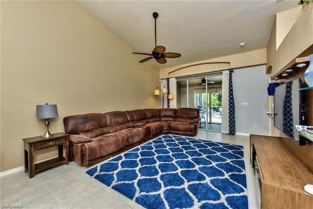 8207 Ibis Cove CIR Y, Naples, FL 34119